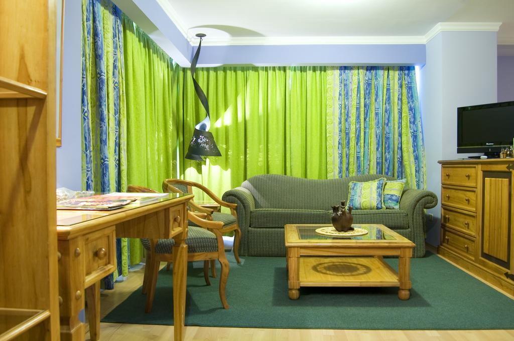 Hotel Las Margaritas Asuncion Bagian luar foto