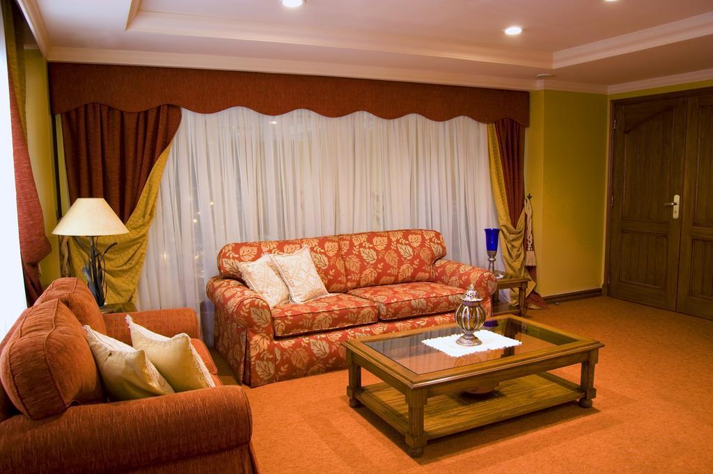 Hotel Las Margaritas Asuncion Bagian luar foto
