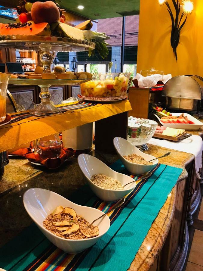 Hotel Las Margaritas Asuncion Bagian luar foto