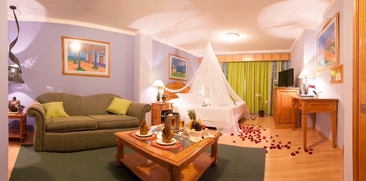 Hotel Las Margaritas Asuncion Bagian luar foto
