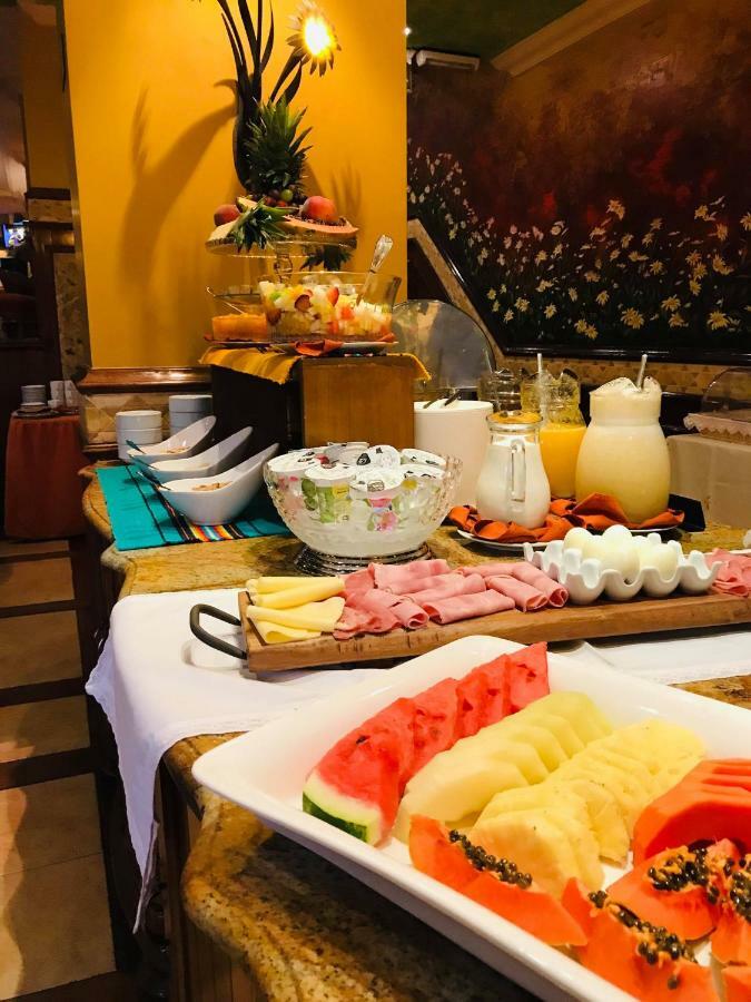 Hotel Las Margaritas Asuncion Bagian luar foto